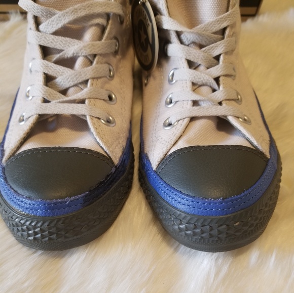 *SOLD*Converse 08 Century Hi Tops - Picture 2 of 7